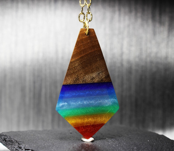 【送料無料】Rainbow Jewel/Pendant ～Resin  Wood Jewelry～ 3枚目の画像