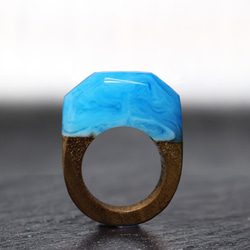【Sale 現品一点限り  送料無料】Blue Wave～Resin Wood Ring～ 1枚目の画像