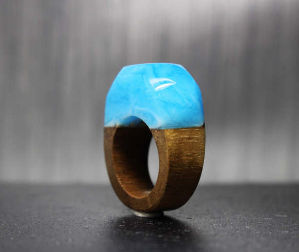 【Sale 現品一点限り  送料無料】Blue Wave～Resin Wood Ring～ 2枚目の画像