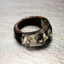 [免運費] 黑色大理石 ~樹脂木戒指 ~ 第4張的照片