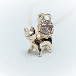 ＜Ci-Pu＞【sale】ダイアを運ぶ猫ネックレス 4枚目の画像