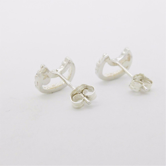 珠粒貓咪造型耳環(鑽石) 第5張的照片