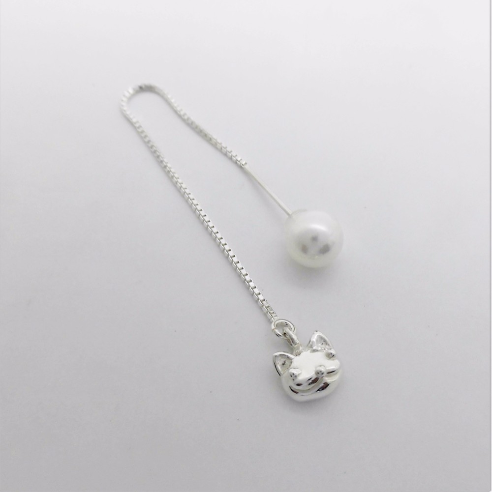 ネコフェイス シルバーピアス（アメリカンタイプ）