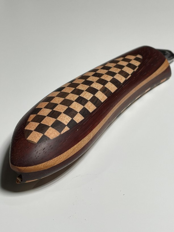【数量限定】ギター材で作った木製グリップカッターナイフ～全面市松～ 3枚目の画像