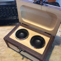 “新”寶盒型無線WoodSpeaker（兼容藍牙的♪可充電的♪） 第3張的照片