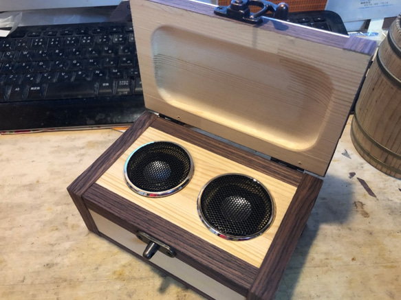 “新”寶盒型無線WoodSpeaker（兼容藍牙的♪可充電的♪） 第3張的照片