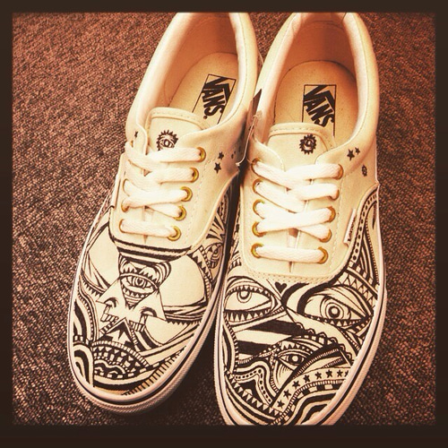 ペイントシューズ オーダーページ バスケ少年の推しシューズ！！🏀 お客様の作品です！他の作品は