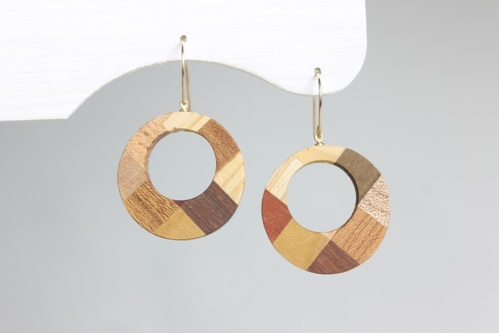 寄木のラウンドピアス・イヤリング