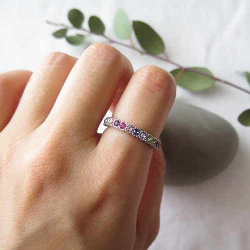 アミュレット】スワロフスキーの七色＊彩り＊ハーフエタニティリング