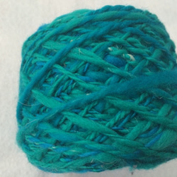 麻の繊維入り手紡ぎ糸（浅葱色） 4枚目の画像