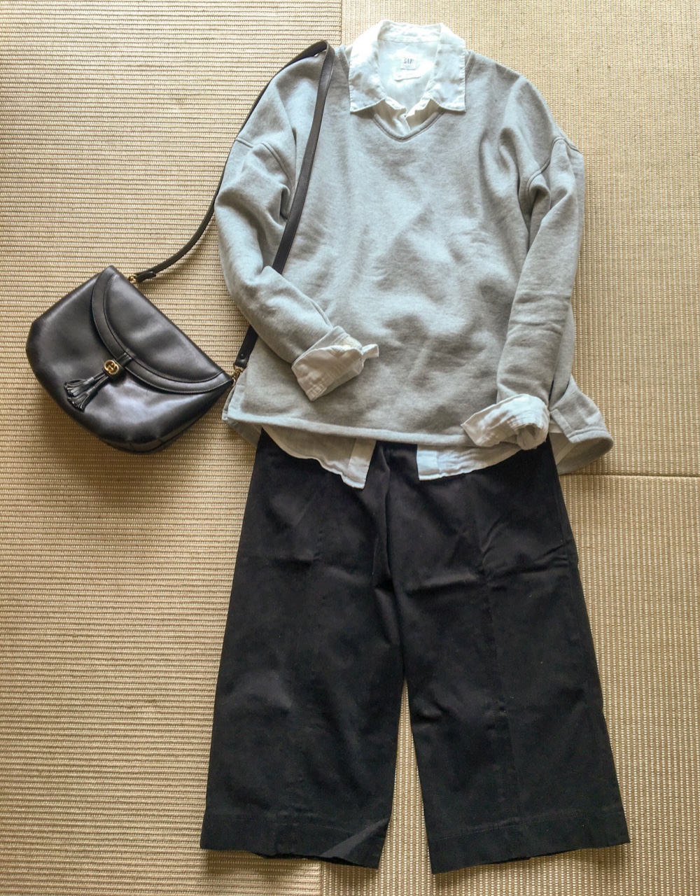 【受注制作】Vネック　シンプルスウェット・ライトグレー（杢）