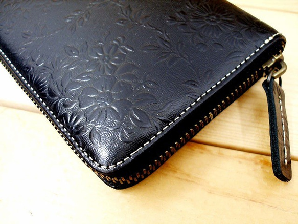 Real leather wallet/Embossing Kip leather/Chrysanthemum 第2張的照片