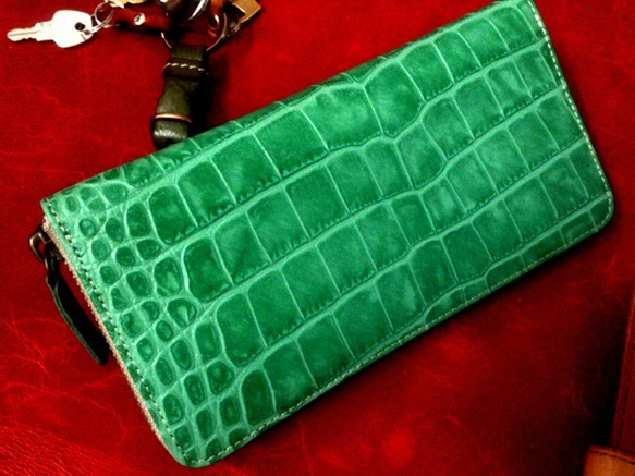 Real leather wallet/Embossing Kip leather/Crocodile pattern 第1張的照片