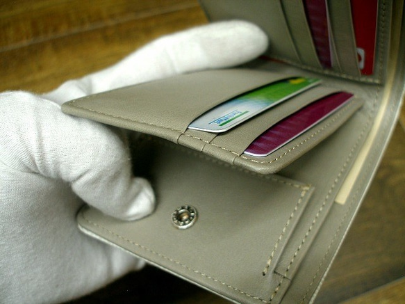Real Leather Wallet/Embossing Leather/Snake Pattern 第5張的照片