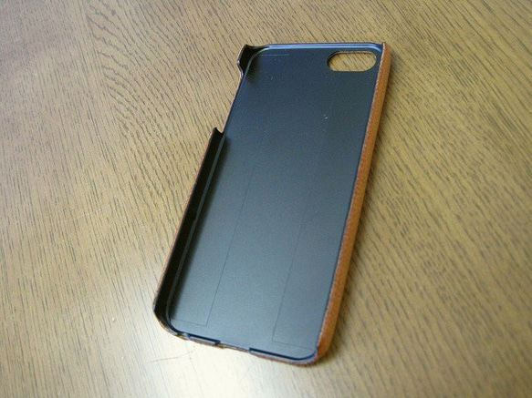 【受注生産】 本革スマホカバー ニシキヘビ型押ステア(牛革) ブラウン iPhone用 3枚目の画像