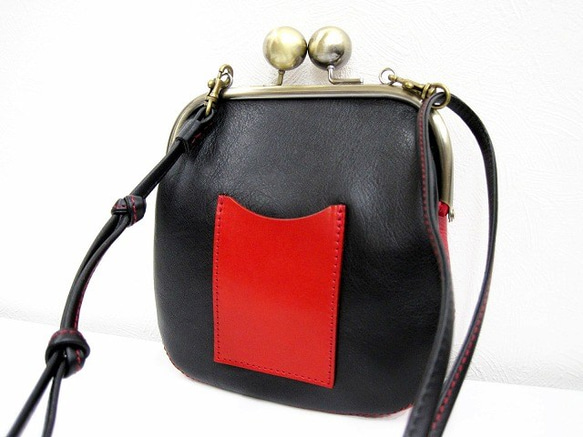 Real Leather pochette with grasp/Red & Black 第5張的照片