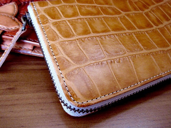 Real leather wallet/Embossing Kip leather/Crocodile pattern 第2張的照片