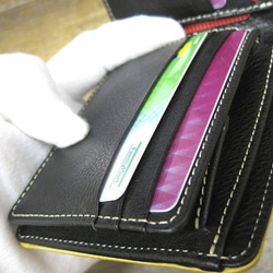 本革二つ折財布 ポケットたくさん多機能！ ワックスバッファロー(水牛革) マスタード×ブラック 5枚目の画像