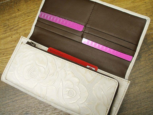 Real leather wallet/Embossing Steer leather/Rose pattern 第2張的照片