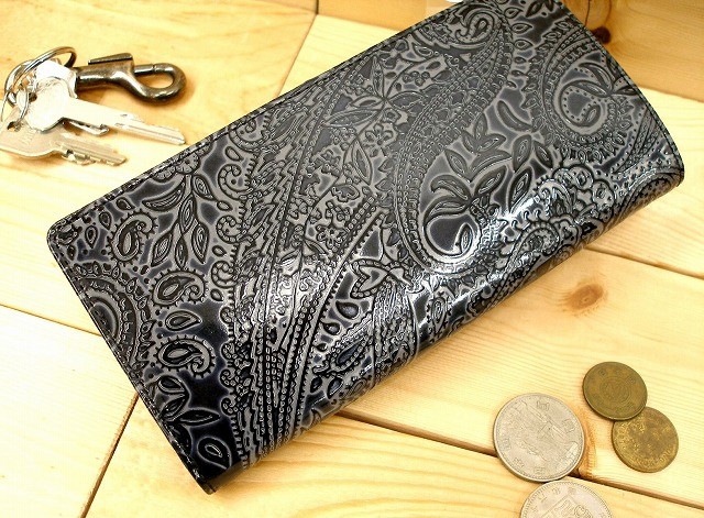 【イキナリワケあり処分価格！(ノ◇≦。)】本革長財布 シンプルな折財布 ペイズリー柄型押レザー グレー