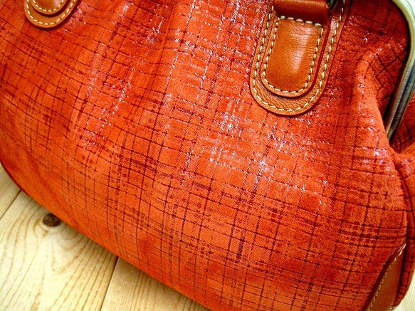 Real leather bag with clasp/Coated leather/mesh pattern 第7張的照片