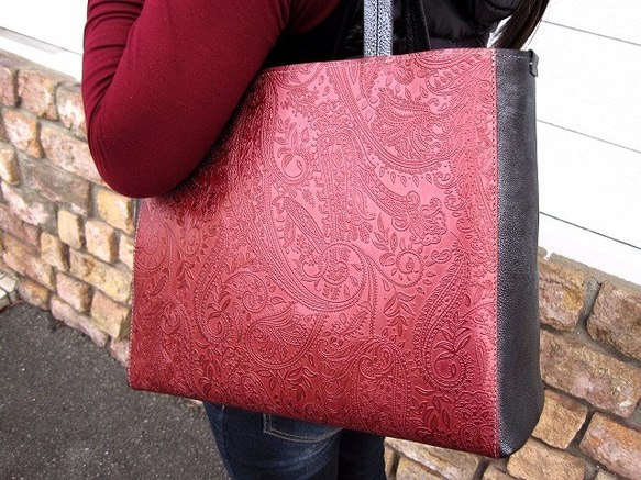 Real leather bag/Embossing leather/Paisley pattern 第1張的照片