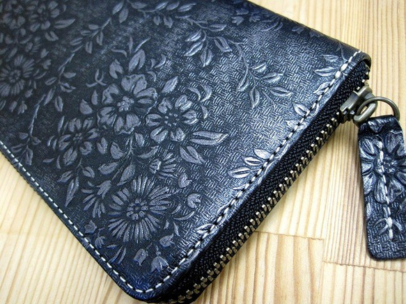 Real leather wallet/Embossing Kip leather/Chrysanthemum 第2張的照片