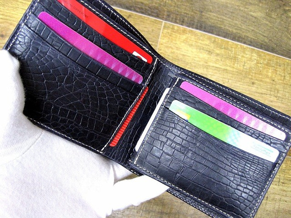 Real leather wallet/Embossing Cow leather/Crocodile pattern 第2張的照片