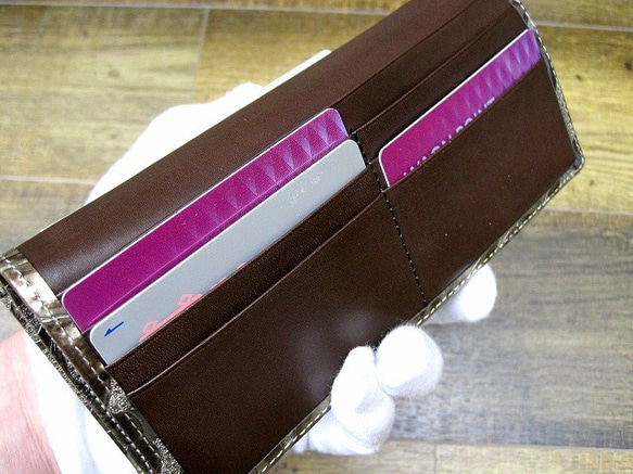 Real leather wallet/Embossing Steer leather/Rose pattern 第4張的照片