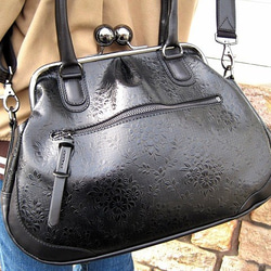 Real leather bag with clasp/Embossed leather/Flower pattern 第1張的照片