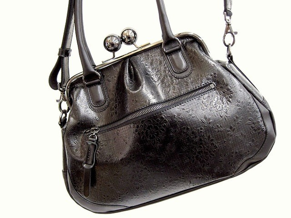 Real leather bag with clasp/Embossed leather/Flower pattern 第8張的照片