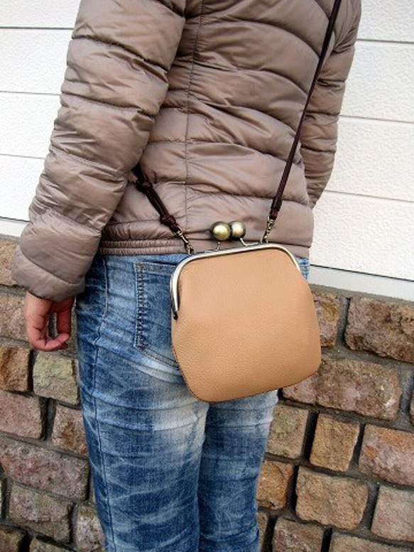 Real Leather pochette with grasp/Beige 第6張的照片