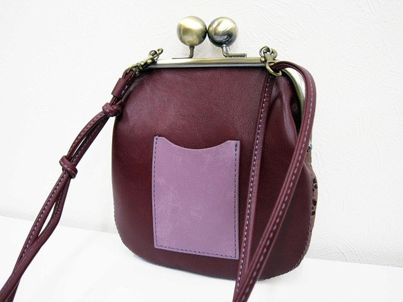 Real Leather pochette with grasp/Flower Purple 第5張的照片