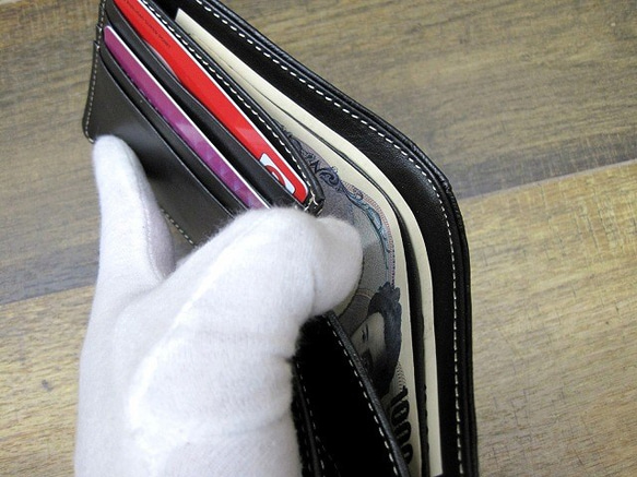 本革二つ折財布 ポケットたくさん多機能！ 薔薇柄型押メタリックレッド 3枚目の画像