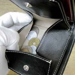 本革二つ折財布 ポケットたくさん多機能！ 薔薇柄型押メタリックレッド 6枚目の画像