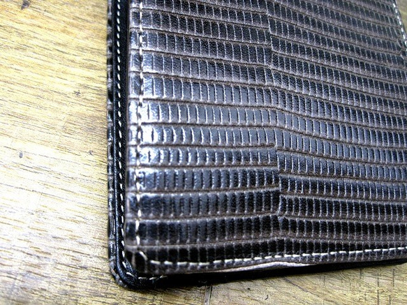 Real leather wallet/Embossed Leather/Iguana Pattern Black 第8張的照片