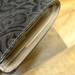 Real leather wallet/Embossed Leather/Rose Pattern Charcoal 第9張的照片