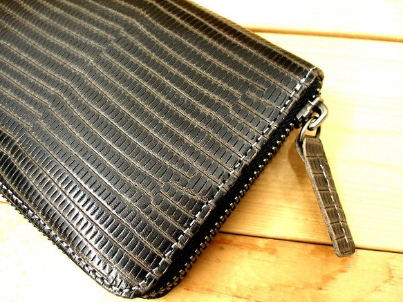 Real Leather Wallet/Embossed Leather/Iguana Pattern Black 第2張的照片