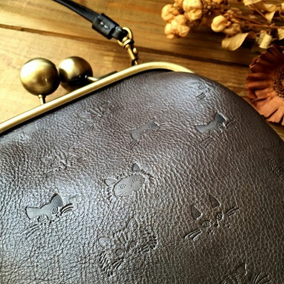 Real Leather Pouch bag with metal frame/cat & kitten/Gray 第2張的照片