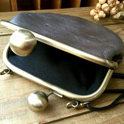 Real Leather Pouch bag with metal frame/cat & kitten/Gray 第3張的照片