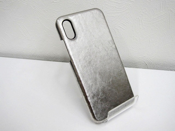 【型が合えばお買い得！即納！】プラチナ箔貼りの本革スマホカバー iPhone X用 1枚目の画像