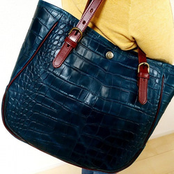 Real leather tote-bag/Steer Leather/Crocodile pattern 第1張的照片