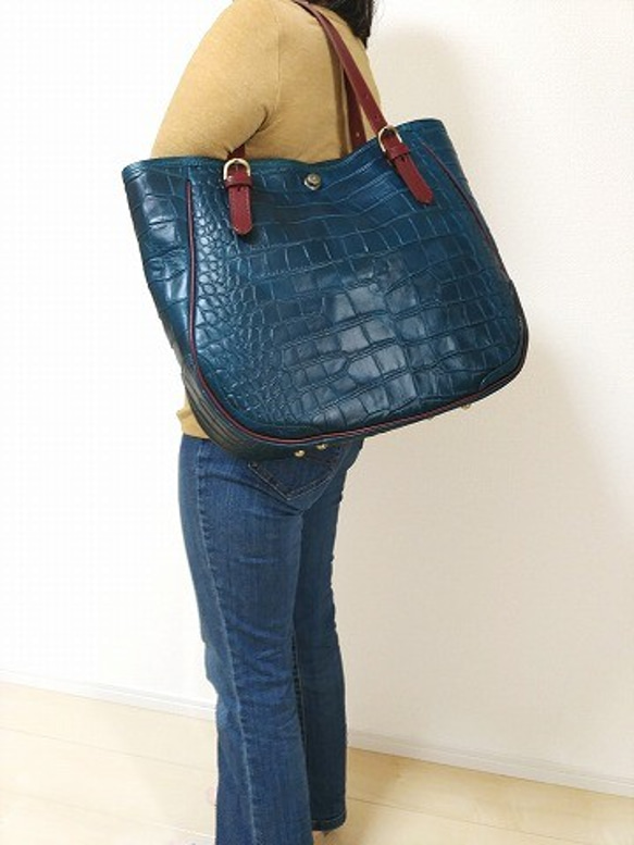 Real leather tote-bag/Steer Leather/Crocodile pattern 第9張的照片