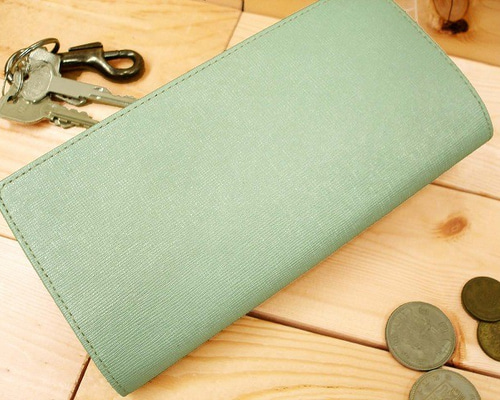 エンボス加工 ミントグリーン 長財布 本革長財布 シンプルな折財布 角シボ型押レザー パールミント