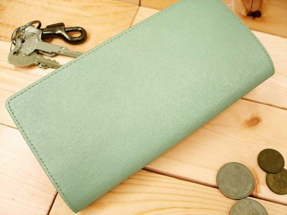 Real leather wallet/Embossing Kip leather/Pearl Green 第1張的照片