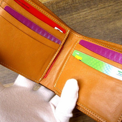 本革二つ折財布 ポケットたくさん多機能！ イグアナ柄 オレンジブラウングラデーション 2枚目の画像