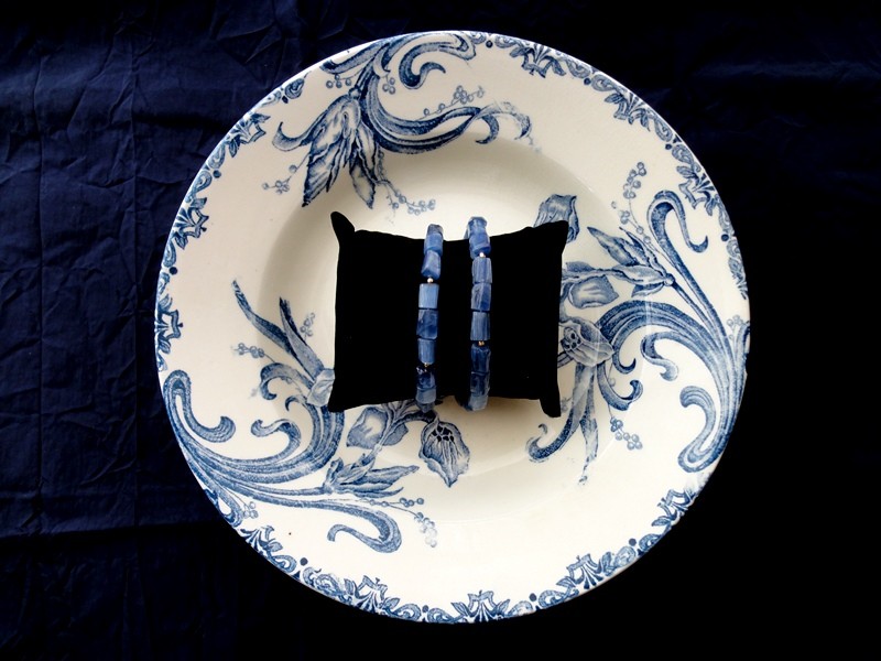 天然石のコードブレスレット■ 14KGF ■ ブルーカイヤナイトのチューブ