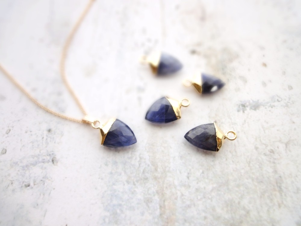 天然石のネックレス ■ アローズヘッド ■ ブルーオパール