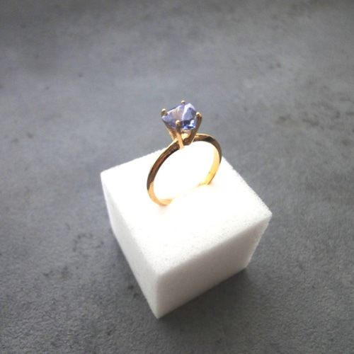天然石の指輪 □ トリリアントカット □ タンザナイト 指輪
