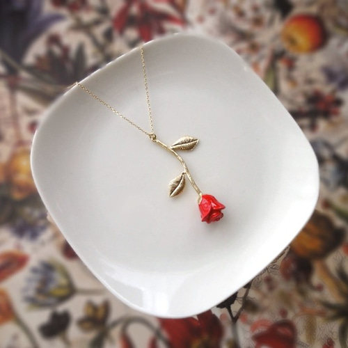 ボタニカルペンダント □ 赤いバラ Red Rose ネックレス・ペンダント 